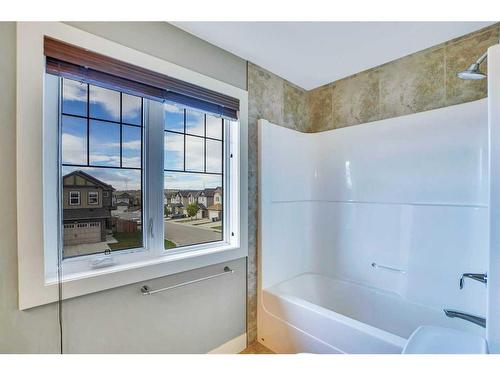 94 Panton View Nw, Calgary, AB - Indoor Photo Showing Bathroom