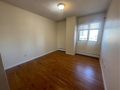 901-1335 12 Avenue Sw, Calgary, AB - Indoor Photo Showing Other Room