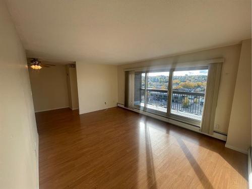 901-1335 12 Avenue Sw, Calgary, AB - Indoor Photo Showing Other Room