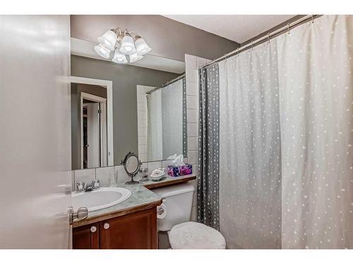 433 Tuscany Drive Nw, Calgary, AB - Indoor Photo Showing Bathroom