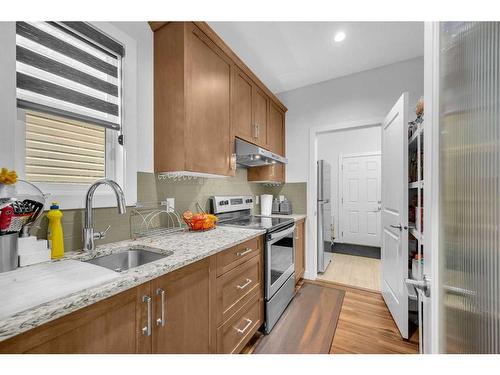 89 Saddlestone Place Ne, Calgary, AB - Indoor Photo Showing Kitchen