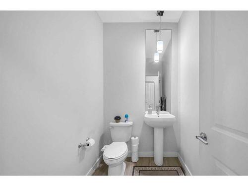 89 Saddlestone Place Ne, Calgary, AB - Indoor Photo Showing Bathroom