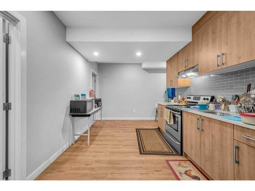 89 Saddlestone Place Ne, Calgary, AB - Indoor Photo Showing Kitchen