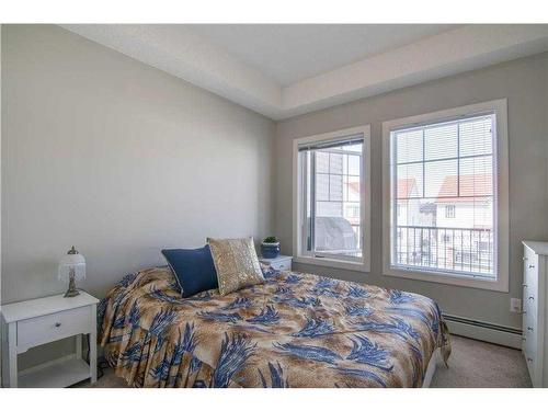 322-20 Royal Oak Plaza Nw, Calgary, AB - Indoor Photo Showing Bedroom