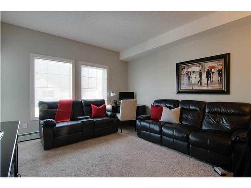 322-20 Royal Oak Plaza Nw, Calgary, AB - Indoor Photo Showing Living Room