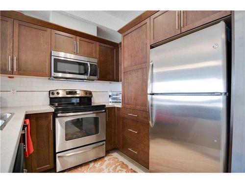 322-20 Royal Oak Plaza Nw, Calgary, AB - Indoor Photo Showing Kitchen