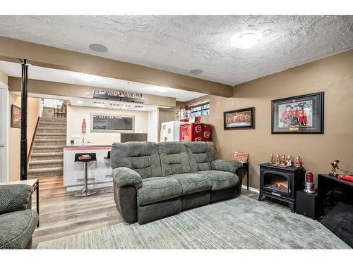 60 Riverbirch Court Se, Calgary, AB - Indoor