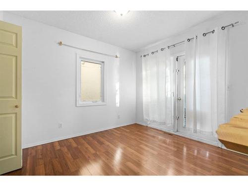 417 22 Avenue Nw, Calgary, AB - Indoor Photo Showing Other Room