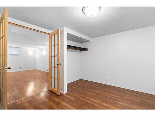 417 22 Avenue Nw, Calgary, AB - Indoor Photo Showing Other Room