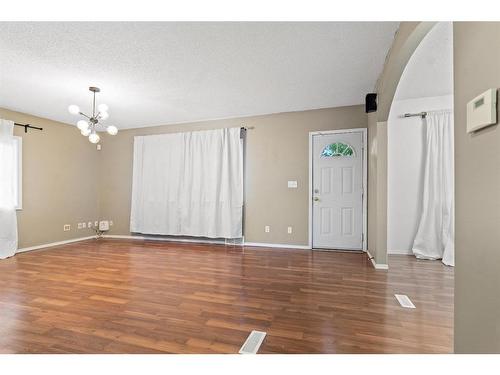 417 22 Avenue Nw, Calgary, AB - Indoor Photo Showing Other Room