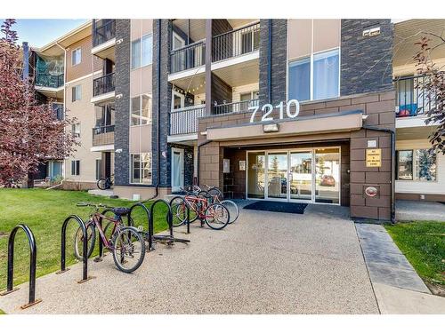 119-7210 80 Avenue Ne, Calgary, AB - Outdoor