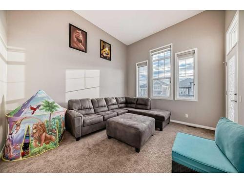 170 Cityscape Way Ne, Calgary, AB - Indoor Photo Showing Living Room