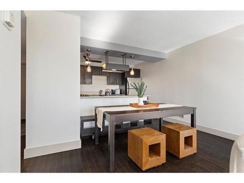 504-505 19 Avenue Sw, Calgary, AB - Indoor Photo Showing Dining Room