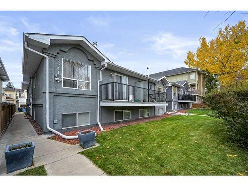 2-2211 28 Street Sw, Calgary, AB - Outdoor