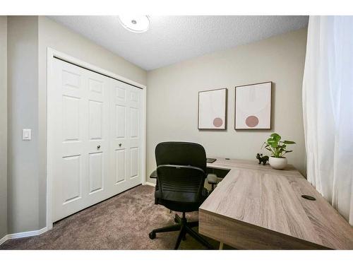 2-2211 28 Street Sw, Calgary, AB - Indoor Photo Showing Office