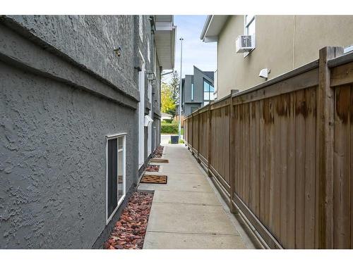 2-2211 28 Street Sw, Calgary, AB - Outdoor With Exterior