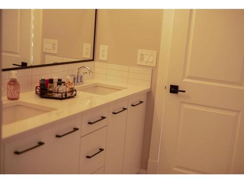 331 Legacy Circle Se, Calgary, AB - Indoor Photo Showing Bathroom