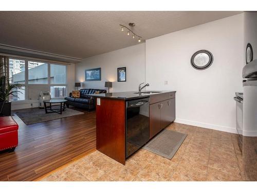 505-8880 Horton Road Sw, Calgary, AB - Indoor