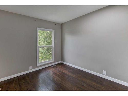 41-2319 56 Street Ne, Calgary, AB - Indoor Photo Showing Other Room