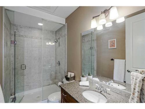 2802-910 5 Avenue Sw, Calgary, AB - Indoor Photo Showing Bathroom