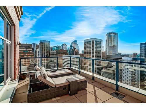 2802-910 5 Avenue Sw, Calgary, AB - Outdoor With View