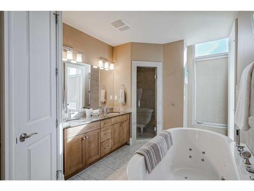 2802-910 5 Avenue Sw, Calgary, AB - Indoor Photo Showing Bathroom