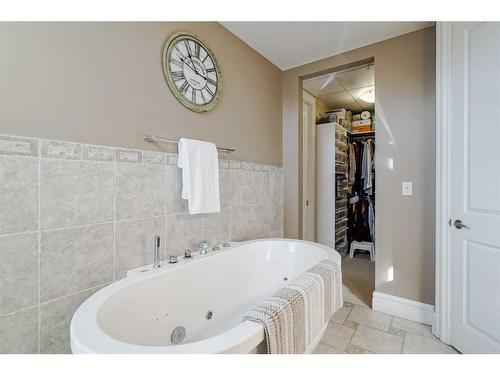 2802-910 5 Avenue Sw, Calgary, AB - Indoor Photo Showing Bathroom