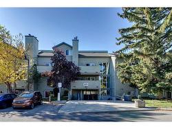 3203-80 Glamis Drive SW Calgary, AB T3E 6T7