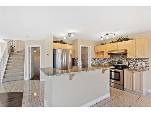 84 Taracove Crescent Ne, Calgary, AB - Indoor Photo Showing Kitchen With Upgraded Kitchen