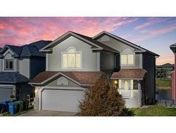 84 Taracove Crescent NE Calgary, AB T3J 4R4