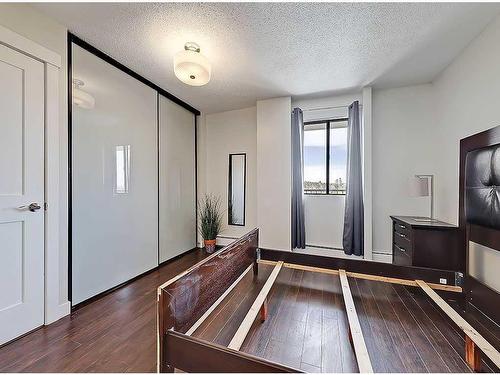 801-1330 15 Avenue Sw, Calgary, AB - Indoor Photo Showing Other Room