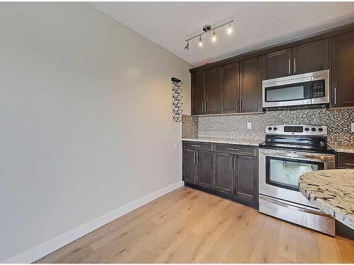 801-1330 15 Avenue Sw, Calgary, AB - Indoor Photo Showing Kitchen