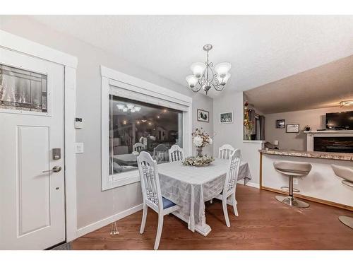 25 Cimarron Crescent, Okotoks, AB - Indoor Photo Showing Dining Room