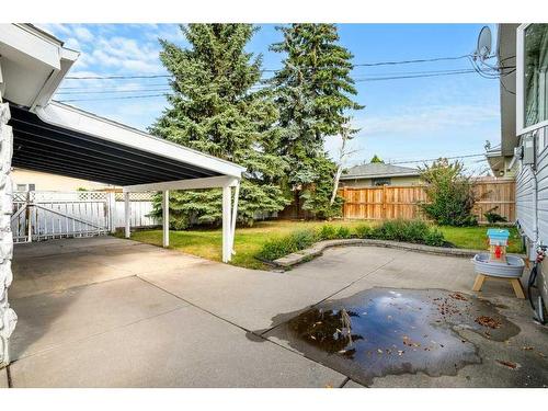 2308 Munro Drive Ne, Calgary, AB - Outdoor