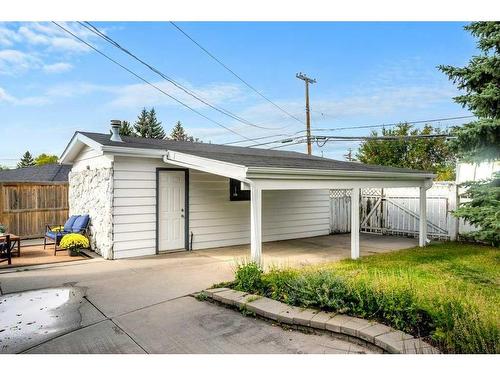 2308 Munro Drive Ne, Calgary, AB - Outdoor