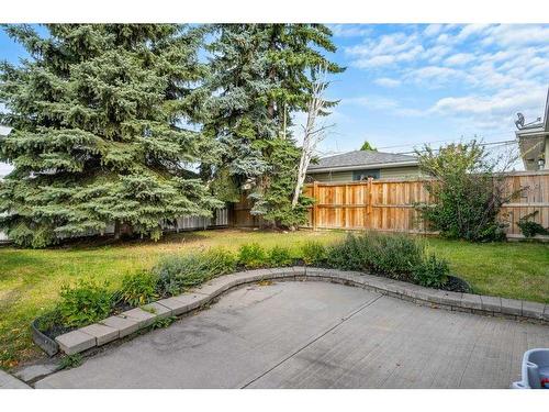 2308 Munro Drive Ne, Calgary, AB - Outdoor