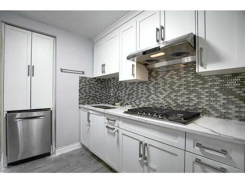 283129 Township Road 250  Rocky View County, Rural Rocky View County, AB - Indoor Photo Showing Kitchen With Upgraded Kitchen