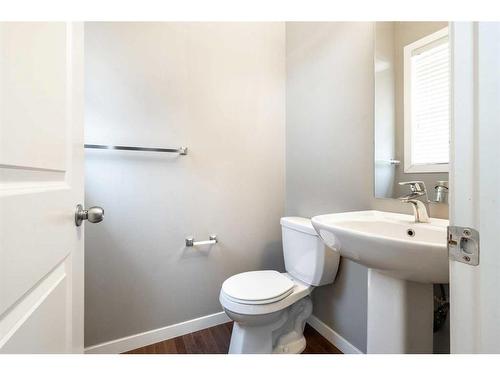 144 New Brighton Point Se, Calgary, AB - Indoor Photo Showing Bathroom