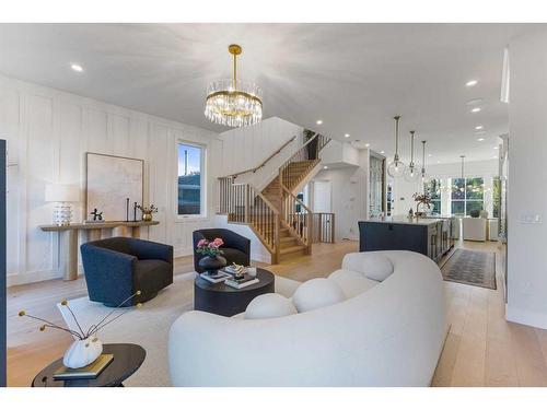 1916 27 Avenue Sw, Calgary, AB - Indoor Photo Showing Living Room