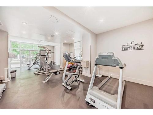 1601-1110 11 Street Sw, Calgary, AB - Indoor Photo Showing Gym Room