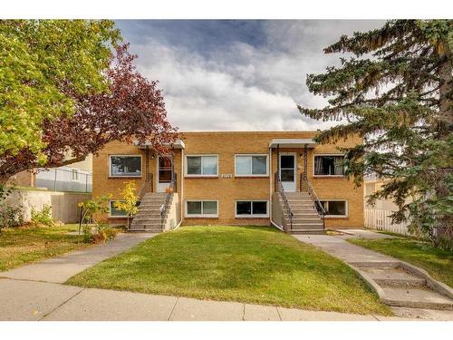 4728 Stanley Road Sw, Calgary, AB - Outdoor With Facade