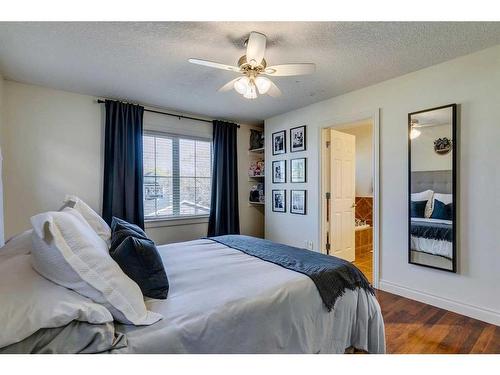 3-2326 2 Avenue Nw, Calgary, AB - Indoor Photo Showing Bedroom