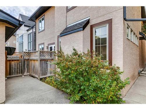 3-2326 2 Avenue Nw, Calgary, AB - Outdoor With Exterior