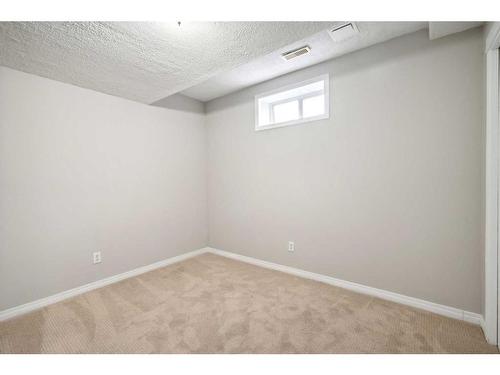 95 Taracove Estate Drive Ne, Calgary, AB - Indoor Photo Showing Other Room