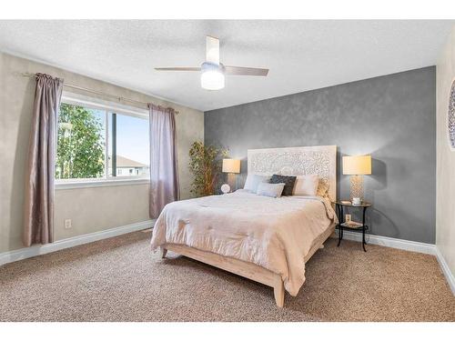 1425 Ranch Road, Carstairs, AB - Indoor Photo Showing Bedroom