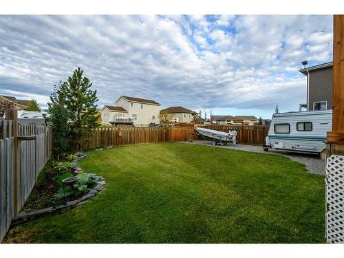 1425 Ranch Road, Carstairs, AB - Outdoor With Backyard