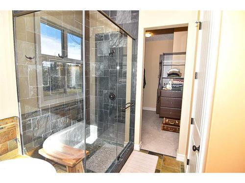 61 Big Hill Springs Estates, Rural Rocky View County, AB - Indoor Photo Showing Bathroom