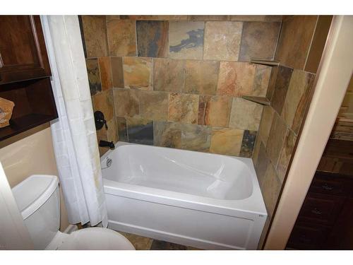 61 Big Hill Springs Estates, Rural Rocky View County, AB - Indoor Photo Showing Bathroom