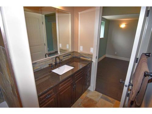 61 Big Hill Springs Estates, Rural Rocky View County, AB - Indoor Photo Showing Bathroom