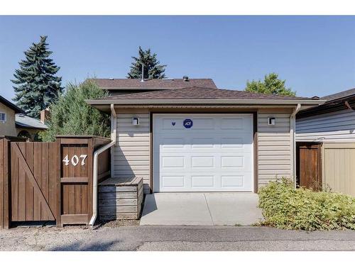 407 Whiteridge Crescent Ne, Calgary, AB - Outdoor With Exterior